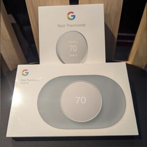 Google Nest Smart Thermostat with Trim Kit (Fog/Gray) NWT